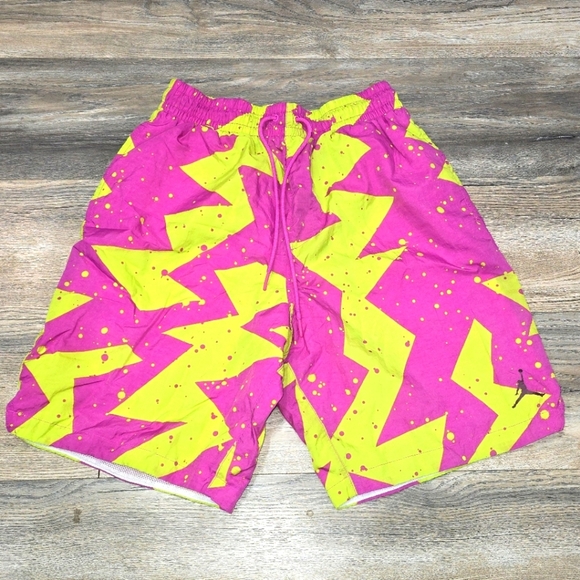 Air Jordan Electric Yellow and Magenta Mens Size Medium - Picture 1 of 4